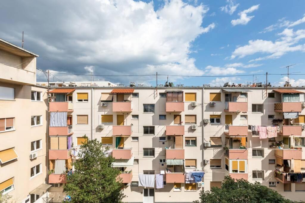 Banana Split Youth Apartment Εξωτερικό φωτογραφία
